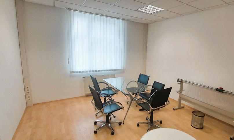 Wohnung / Büro im einem generalsanierten Altbau - Troststraße