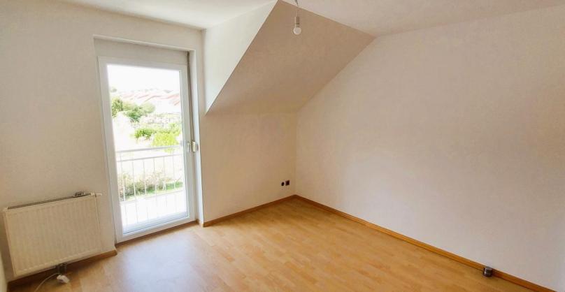 V E R K A U F T !MODERNES WOHNEN AN EINEM BADETEICH - Doppelhaushälfte mit hochwertiger Ausstattung